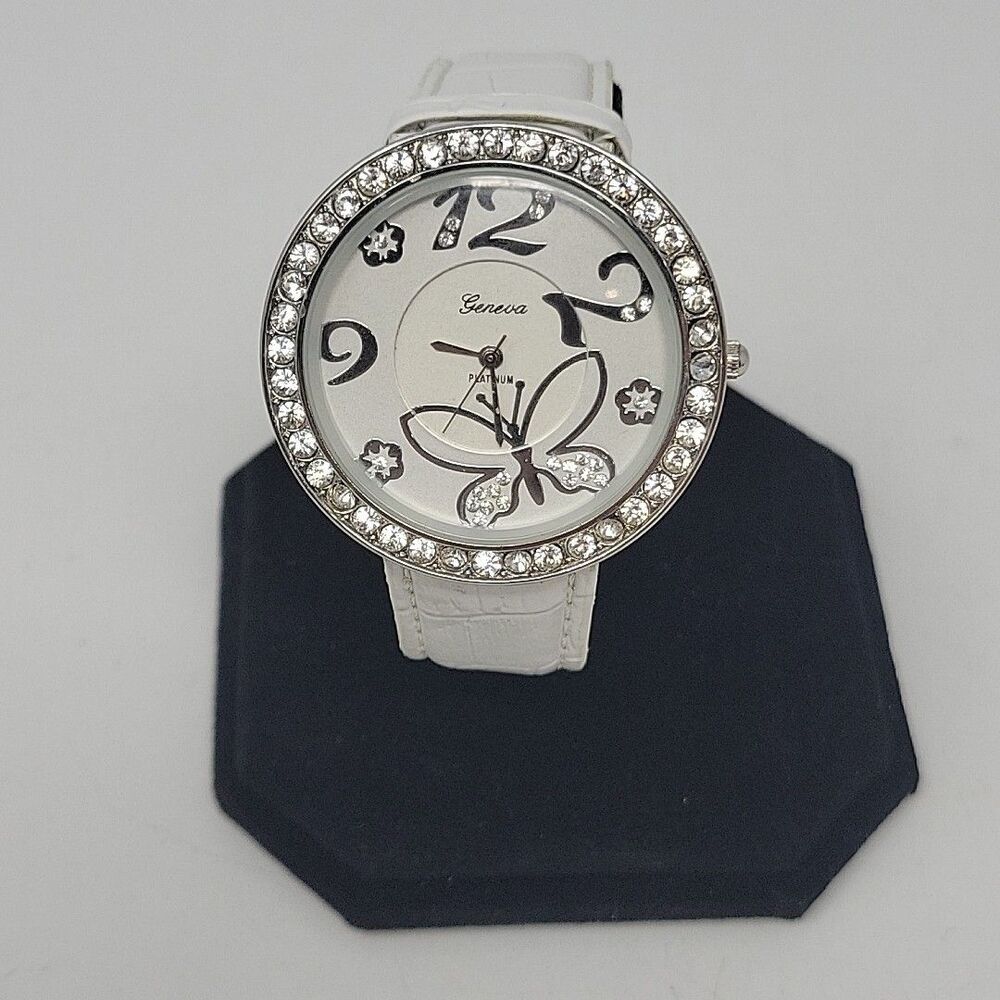 Geneva Butterfly Watch Women 45mm Crystals Silver Tone Band New Battery